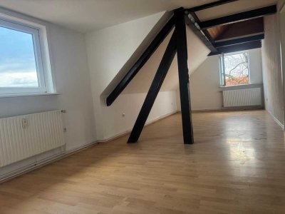 Sehr schöne 4 Zimmer DG Wohnung in Rosdorf - Mengershausen
