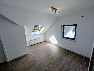 Teilmöblierte 2-Raum-Wohnung mit Einbauküche in Leinfelden-Echterdingen