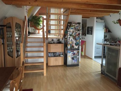 Stilvoll wohnen auf vier Halbebenen – Maisonettewohnung mit Charakter in zentraler Lage in Löchgau