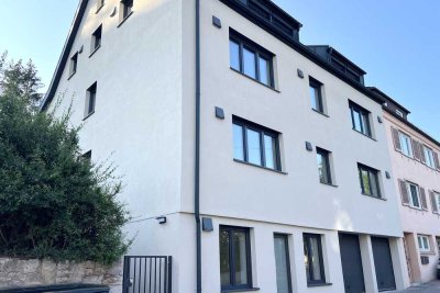 Kernsanierte 3-Zimmer-Wohnung mit Dachterrasse in Stuttgart-Bad Cannstatt