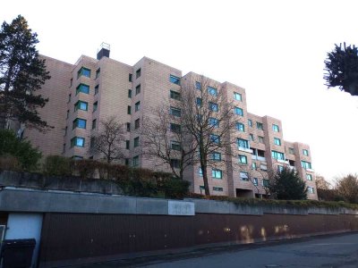 Geräumige 4,5 Zimmerwohnung mit unverbaubarer Aussicht