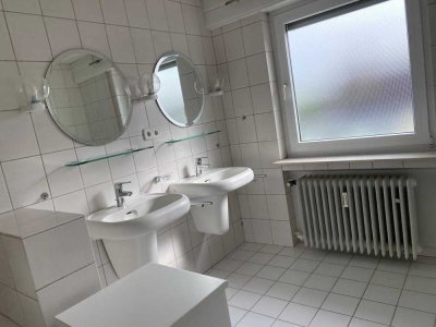Gepflegte 4-Zimmer-Wohnung mit Balkon in Bühl-Weitenung