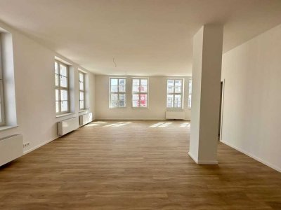 Wohnen mit Charakter – stilvolle 3-ZKB-Wohnung in liebevoll saniertem Altbau von 1923
