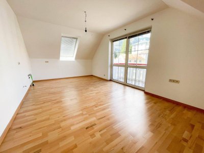 SINGLE-WOHNUNG - ODER GESCHÄFTSRÄUMLICHKEIT - MIT BALKON IN ZENTRALER LAGE VON SPITTAL AN DER DRAU