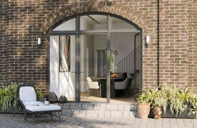 Exklusive Garten-Maisonette-Wohnung in denkmalgeschütztem Vierkanthof - Erstbezug