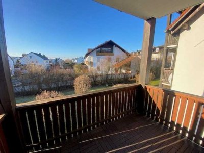 Schöne geräumige 3 Zimmerwohnung mit Balkon