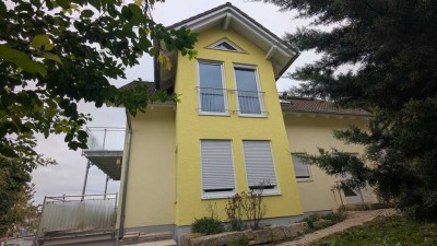 Helle 3,5-Zimmer Dachgeschosswohnung mit Balkon in Illingen - provisionsfrei