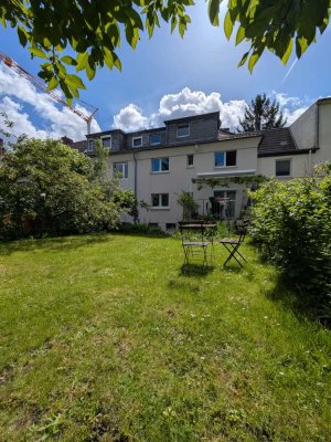 Beidseitig angebautes Einfamilienhaus mit traumhaftem Südwestgarten in Köln-Neuehrenfeld