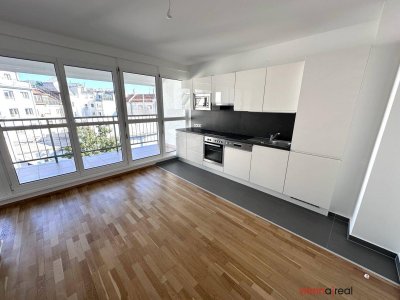 Tolle Loggia - Helle 5-Zimmer Neubau Maisonette-Wohnung mit separater Küche, Lift, Gartennutzung und Garagenplatz optional