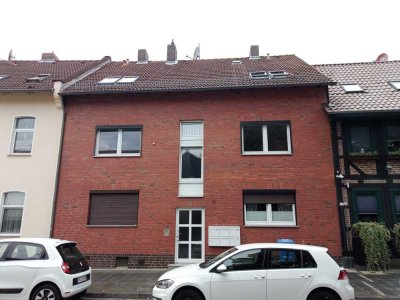 Schöne 3 1/2 Zimmer Wohnung mit Einbauküche, 2 Badezimmern und 2 Balkonen zum 01.06.25 zu vermieten