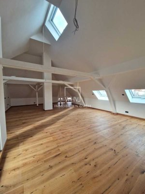 Exclusives Wohnen im Dachgeschoß * Klimaanlage * Fußbodenheizung