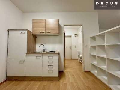| HELL &amp; GEMÜTLICH | CHARMANTE 1-ZIMMER-WOHNUNG IM ERGESCHOSS | IM GRÜNEN UND DOCH IN DER STADT