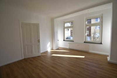 Renovierte Übergabe! 2-Zimmer-Altbau-Whg mit Balkon