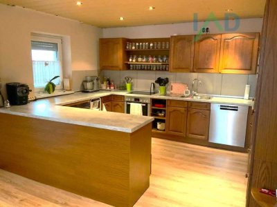 GROSSES MEHRPARTEIENHAUS - GEWERBE MÖGLICH