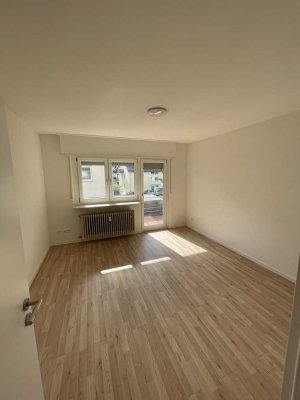Erstbezug nach Sanierung: attraktive 1-Zimmer-Wohnung mit EBK und Balkon in Eppelheim