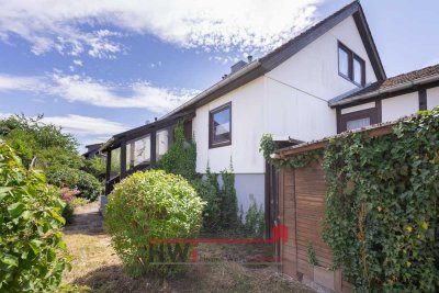 Geräumiges Einfamilienhaus mit ausgebautem Dachgeschoss und Einliegerwohnung, sofort frei.