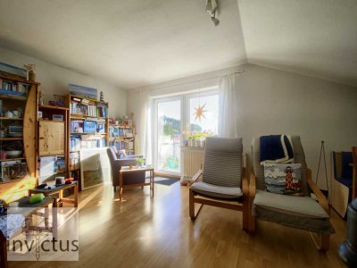 2-Zimmer-Dachgeschosswohnung mit Balkon & Tiefgaragenstellplatz – ruhig und gut gelegen