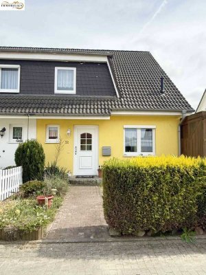 Ein Zuhause zum Verlieben – Doppelhaushälfte mit Carport und kleinem Grundstück