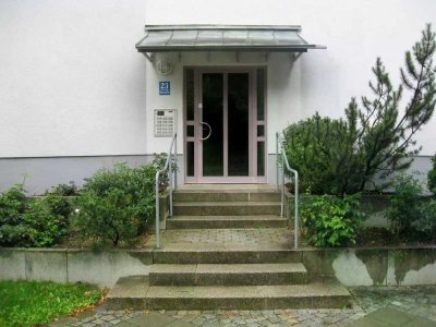 Top-Lage am Olympiapark: Provisionsfreie 1-Zi.-Wohnung mit neuer PV-Anlage in Neuhausen