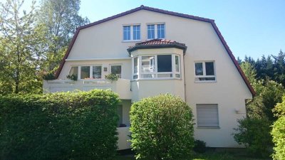Ihr neues Zuhause im Grünen: 3-Zimmer-Wohnung mit Balkon in ruhiger Lage von Berlin-Lankwitz
