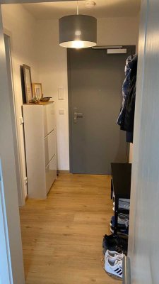 Sanierte Maisonette-Wohnung mit drei Zimmern sowie Balkon und Einbauküche in Fürth