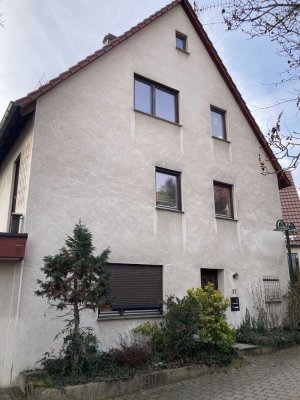 Freistehendes Einfamilienhaus im Zentrum von Echterdingen.