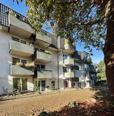 Bezugsfreie 1-Zimmer-Whg. mit Balkon, EBK, Duschbad und Carport // Rendsburger Landstraße, Kiel
