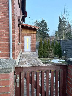 3 Zimmer Wohnung/Haus mit separatem Eingang und Garten
