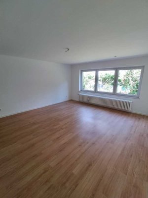 2-Zimmer plus Wohnküche in ruhiger Seitenstraße in Oberkassel