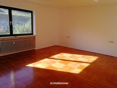 Helle 2-Raum-Wohnung mit Balkon in Teisnach