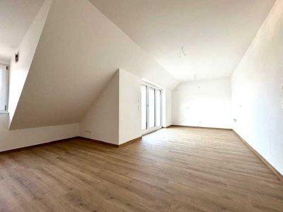 Hochwertige 4-Zimmer Dachgeschosswohnung mit ruhiger Dachterrasse zum Erstbezug