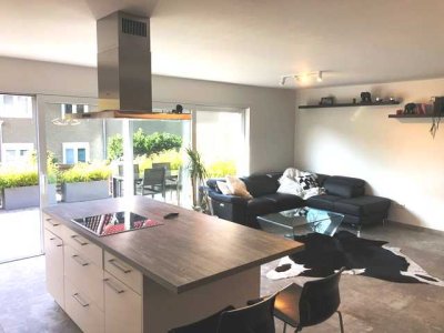 Luxuriöse Erdgeschosswohnung mit Garten!