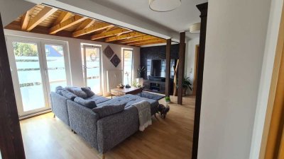 Traumhafte 3-Zimmer-Dachgeschosswohnung mit Balkon in RS-Lennep