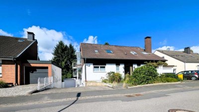 *** EFH im WE-Recht * mit eigenem Eingang,  26 m² Westbalkon und unverbaubarem Blick ins Grüne. ***