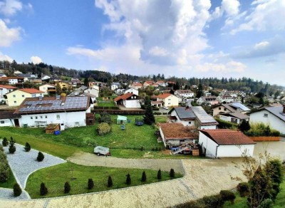 ruhige, 2 ZKB-DG-Wohnung mit spektakulärem Ausblick