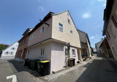 Modernisierte Wohnung mit drei Zimmern und Balkon in Großbottwar