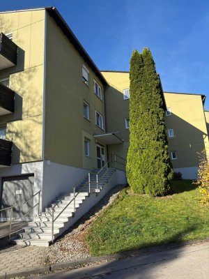 renovierungsbedürftige 2-Zi.-Eigentumswohnung in schöner Lage - 726