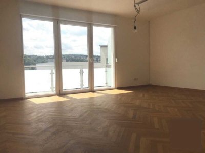 Modernisierte 3-Raum-Wohnung mit Balkon und Einbauküche in Pforzheim