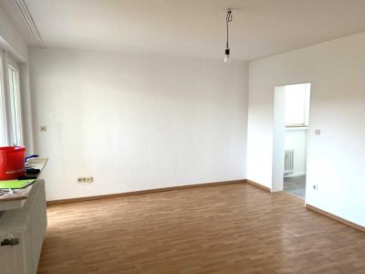 Helle 2,5 Zimmerwohnung mit Balkon in BO-Laer!