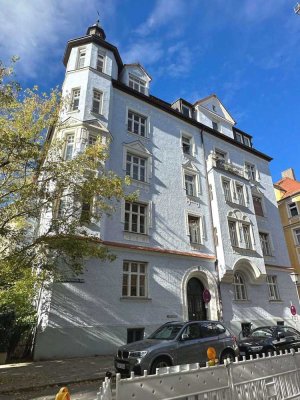Sonnendurchflutetes Dachterrassenpenthouse im Einzeldenkmal in Toplage Neuhausen Nymphenburg!