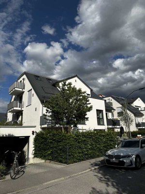 Idyllisch am Waldrand:  2,5-Zimmer-DG, TOP-Lage, möbliert