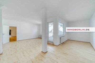 IMMOBERLIN.DE - Schöne komfortable & ruhige Dachgeschosswohnung mit Terrasse im Sprengelkiez