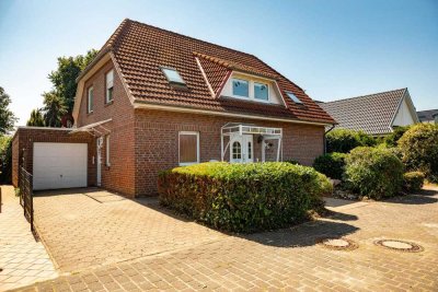 Modernes Familienhaus mit Wintergarten, großem Garten & Garage in ruhiger Lage