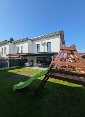 Charmantes Reiheneckhaus in Mattighofen mit Garten, Garage &amp; moderner Ausstattung!