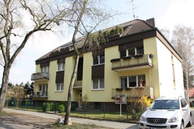 Schönes Zimmer 34 m² (50 m² incl. anteiliger Gemeinschaftsflächen) in Berlin Lichtenrade