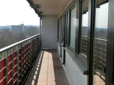 Helle 2-Zimmer Wohnung mit Balkon im 5. OG in Sankt Augustin