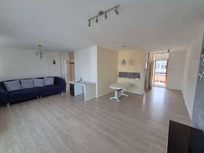 Helle 2-Zimmer-Wohnung im 5. OG mit Balkon und Aufzug — 74 m², provisionsfrei
