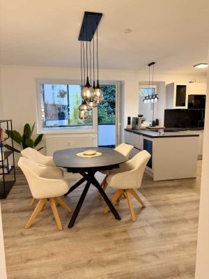 Hochwertig sanierte 3-Zi-Wohnung + separate EG-Nutzfläche mit Garten & Garage (teilmöbliert)