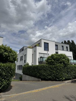 Sehr schöne Penthousewohnung in ruhiger Lage in Würselen