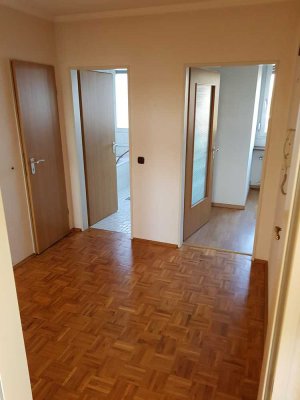 Schöne helle Dachgeschoßwohnung mit Balkon